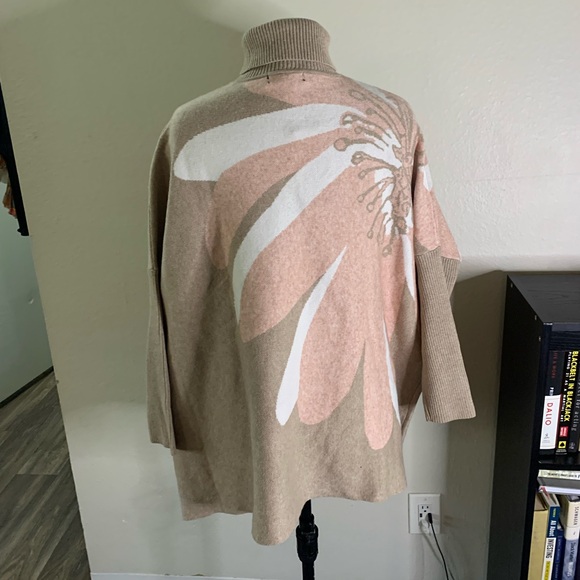 Joseph A. Turtle neck tunic - Picture 2 of 6